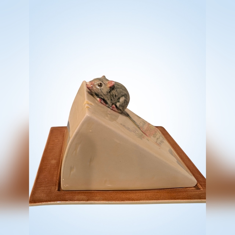 Royal Winton Ceramic Mouse on Cheese Wedge